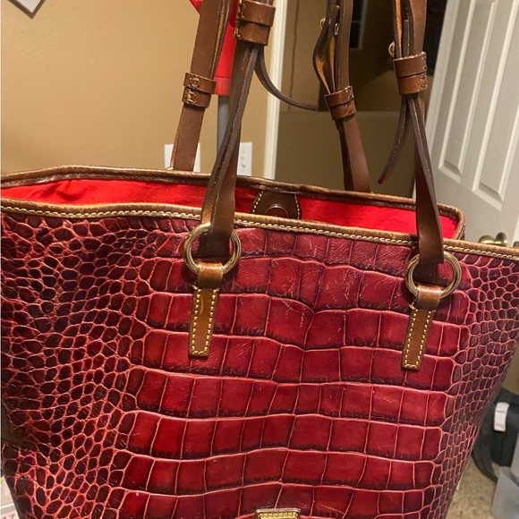 Dooney & Bourke Red Luna Croc Embossed Tote Handbag - Picture 6 of 9